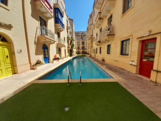 شقة East Breeze Penthouse Mgarr المظهر الخارجي الصورة